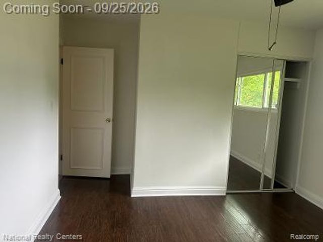 2546 LAFAY DRIV N Lafay Drive, West Bloomfield, MI 48324