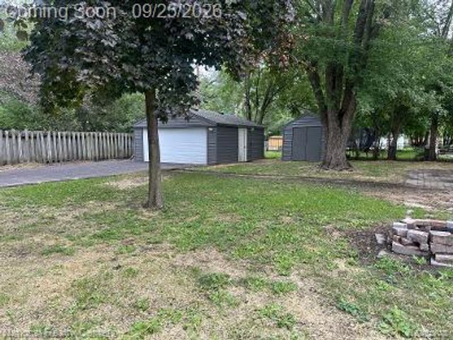 2546 LAFAY DRIV N Lafay Drive, West Bloomfield, MI 48324