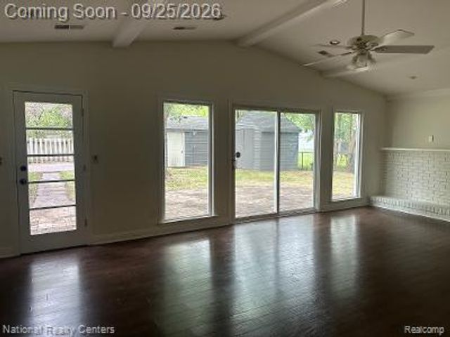 2546 LAFAY DRIV N Lafay Drive, West Bloomfield, MI 48324