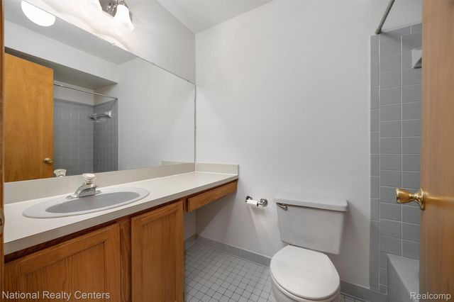 16061 Meadows Drive, Macomb Township, MI 48044