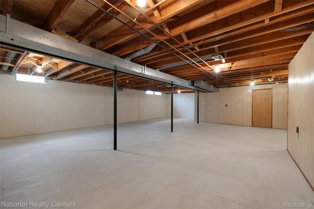 16061 Meadows Drive, Macomb Township, MI 48044