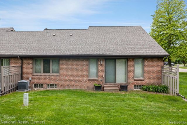 16061 Meadows Drive, Macomb Township, MI 48044