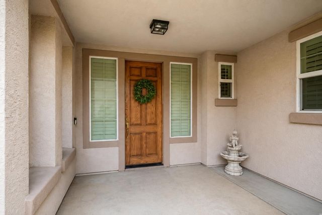 9209 Brigantine Ct, Elk Grove, CA 95758