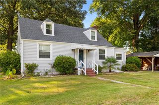 304 Elmhurst LN, Portsmouth, VA 23701