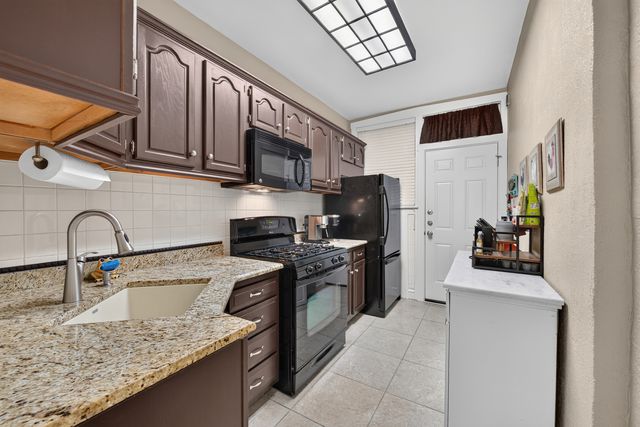 5515 N winthrop Avenue 2A, Chicago, IL 60640