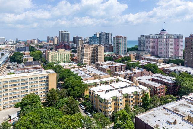 5515 N winthrop Avenue 2A, Chicago, IL 60640