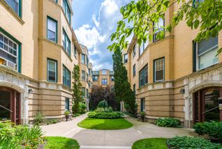 5515 N winthrop Avenue 2A, Chicago, IL 60640