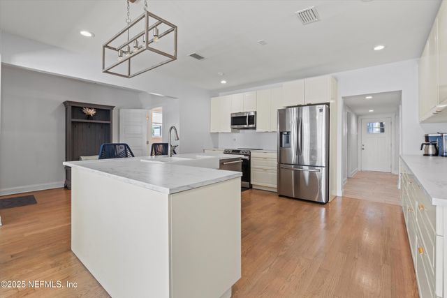 109 12TH Avenue N, Jacksonville Beach, FL 32250