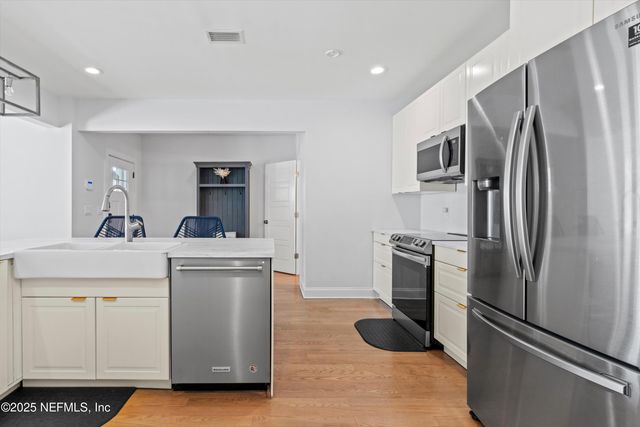 109 12TH Avenue N, Jacksonville Beach, FL 32250