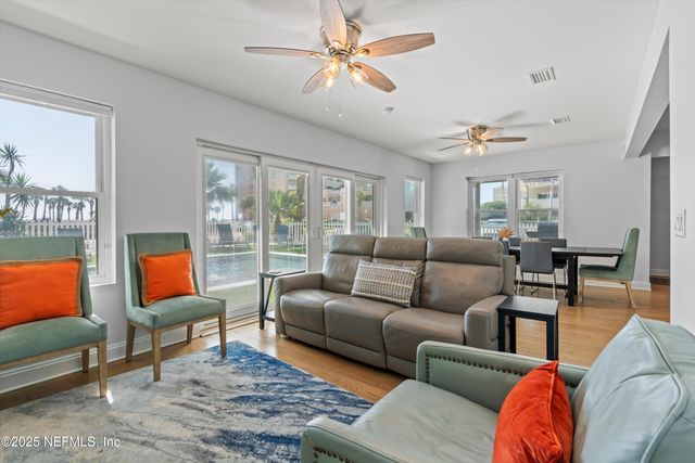 109 12TH Avenue N, Jacksonville Beach, FL 32250