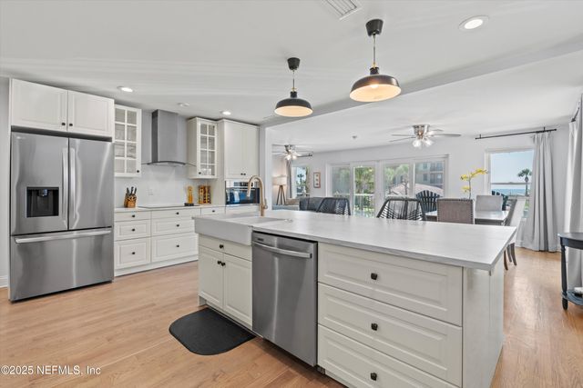 109 12TH Avenue N, Jacksonville Beach, FL 32250