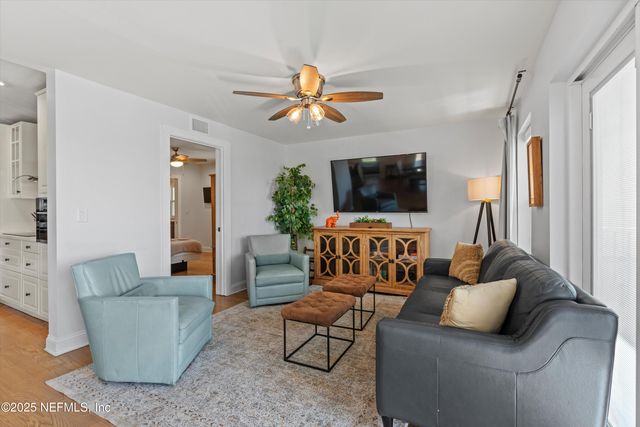 109 12TH Avenue N, Jacksonville Beach, FL 32250