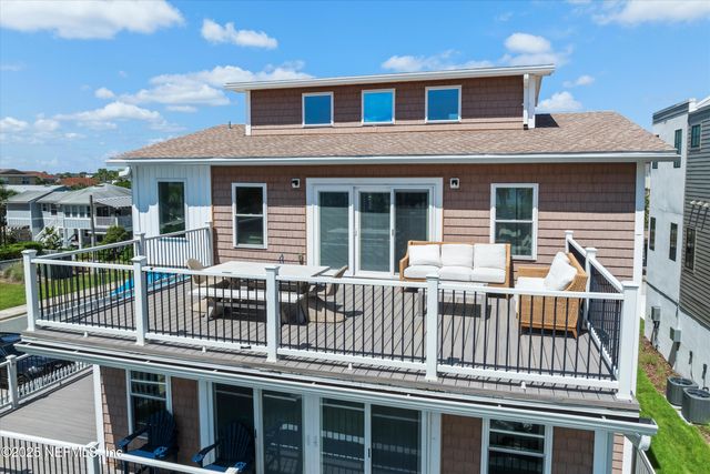 109 12TH Avenue N, Jacksonville Beach, FL 32250