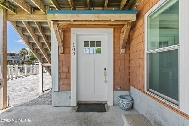 109 12TH Avenue N, Jacksonville Beach, FL 32250