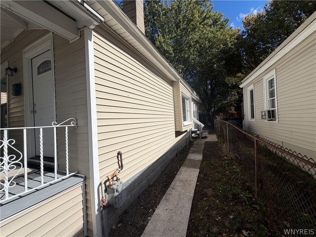 203 Dewitt Street, Buffalo, NY 14213