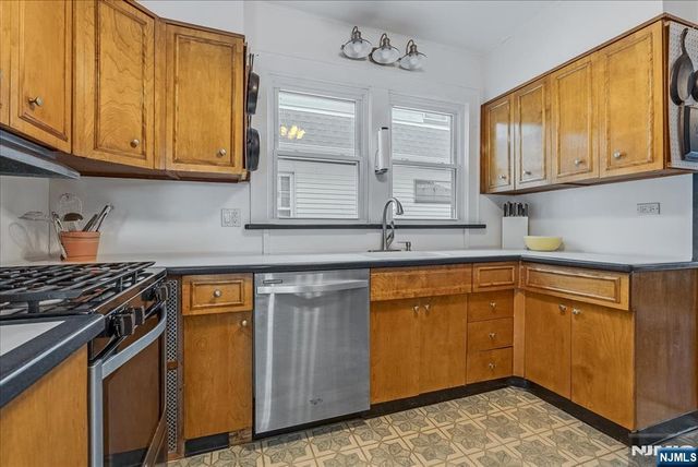 429 Clifton Boulevard, Clifton, NJ 07013