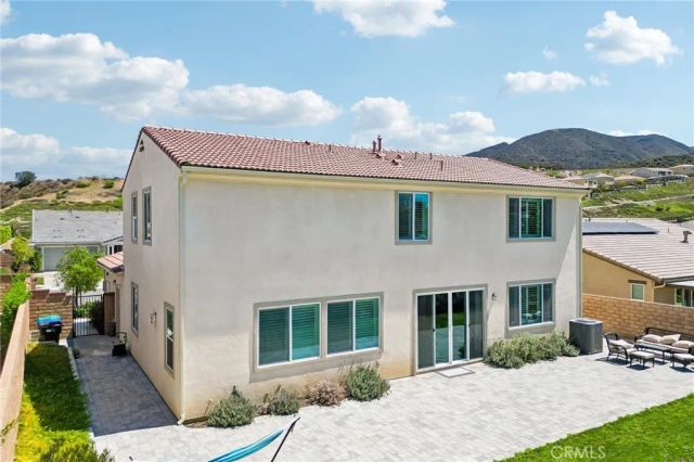 1886 Pele Way, Corona, CA 92882
