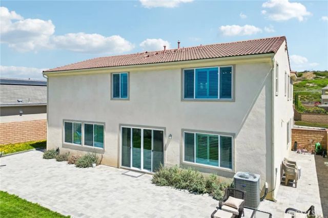 1886 Pele Way, Corona, CA 92882