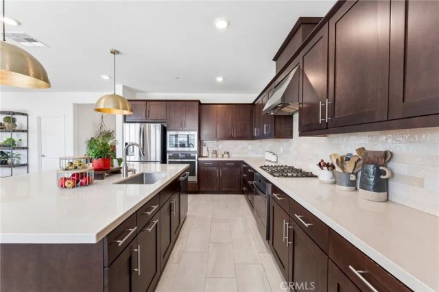 1886 Pele Way, Corona, CA 92882