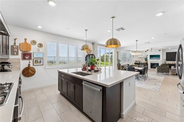 1886 Pele Way, Corona, CA 92882