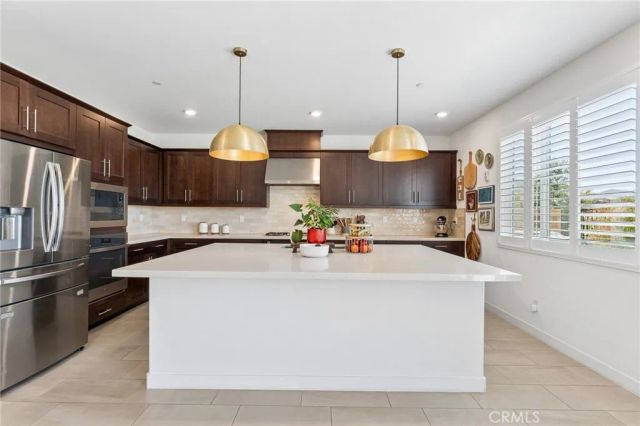 1886 Pele Way, Corona, CA 92882