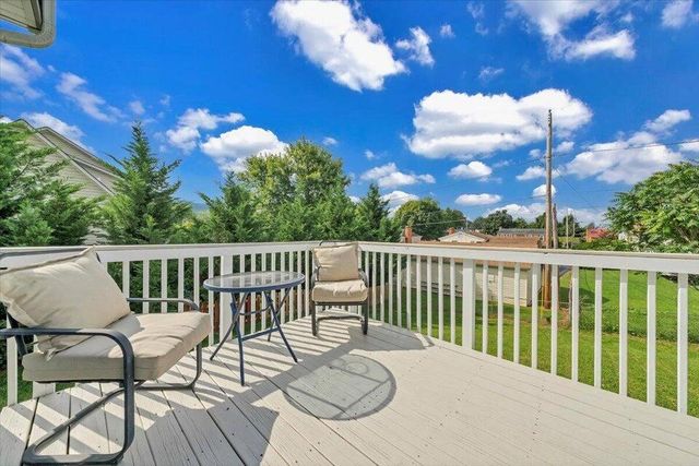 522 Cambridge Court RD, Vinton, VA 24179