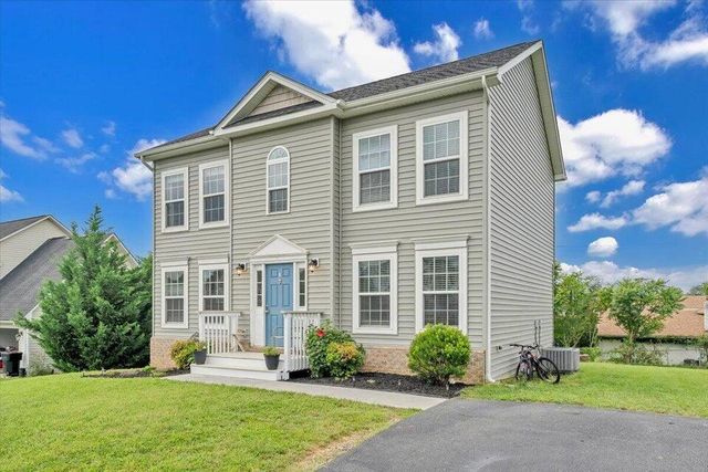 522 Cambridge Court RD, Vinton, VA 24179