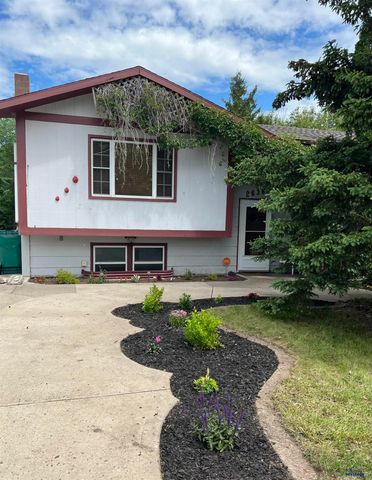 2636 PLATEAU LN, Rapid City, SD 57703