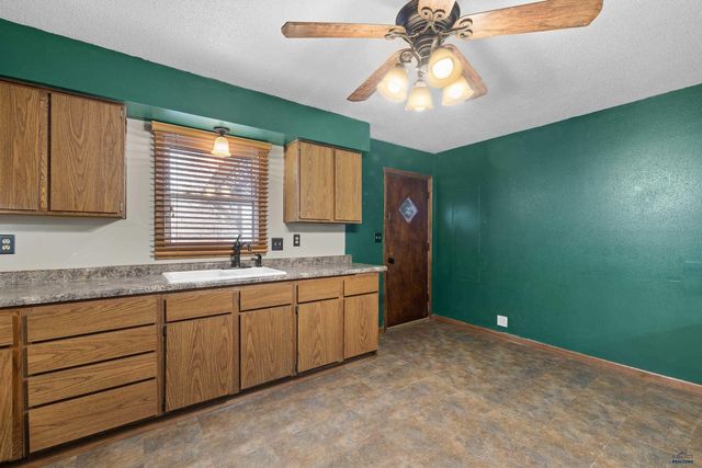 2636 PLATEAU LN, Rapid City, SD 57703