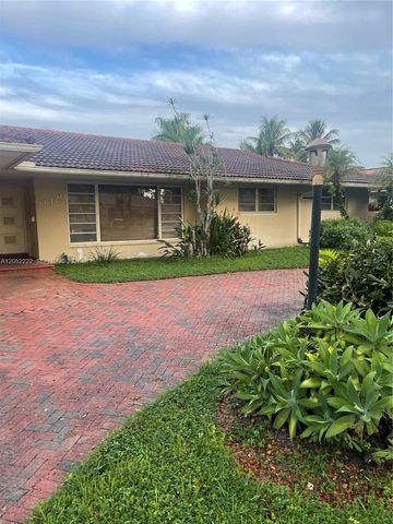 16120 E Troon Circle, Miami Lakes, FL 33014