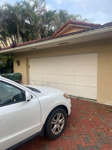 16120 E Troon Circle, Miami Lakes, FL 33014