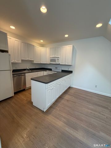 2435 Bedford Street 21CC, Stamford, CT 06905