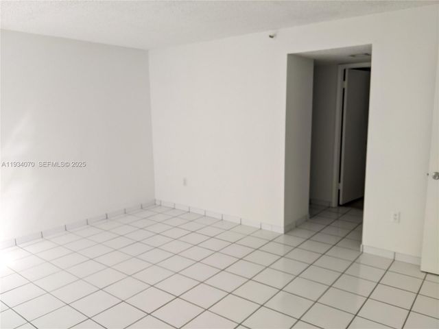 1623 Collins Ave 218, Miami Beach, FL 33139