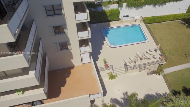 1623 Collins Ave 218, Miami Beach, FL 33139