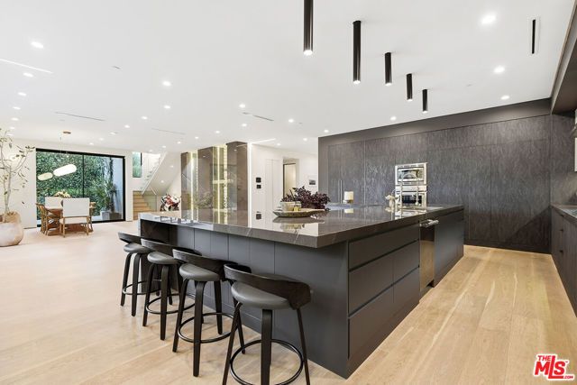 7303 W 89th Street, Los Angeles, CA 90045