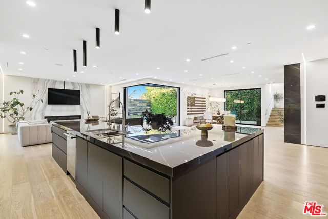 7303 W 89th Street, Los Angeles, CA 90045