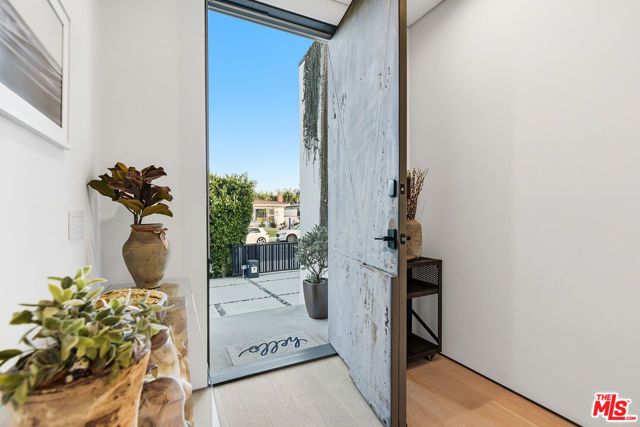 7303 W 89th Street, Los Angeles, CA 90045