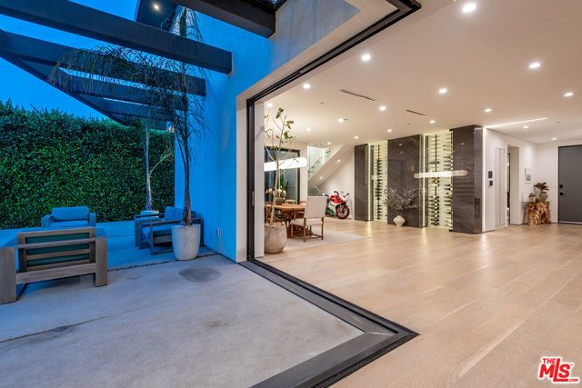 7303 W 89th Street, Los Angeles, CA 90045