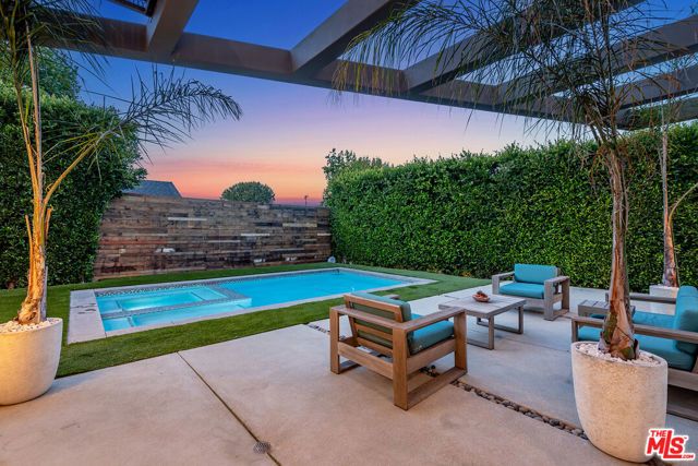 7303 W 89th Street, Los Angeles, CA 90045