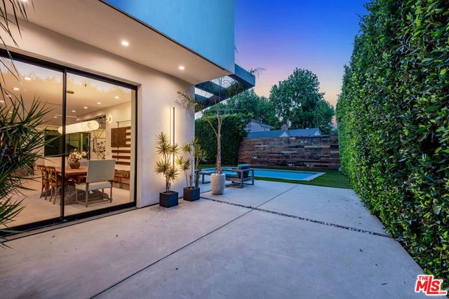 7303 W 89th Street, Los Angeles, CA 90045