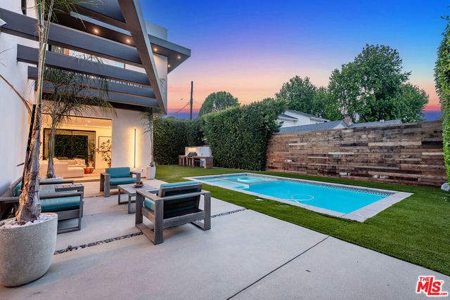 7303 W 89th Street, Los Angeles, CA 90045