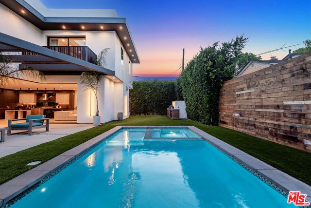 7303 W 89th Street, Los Angeles, CA 90045