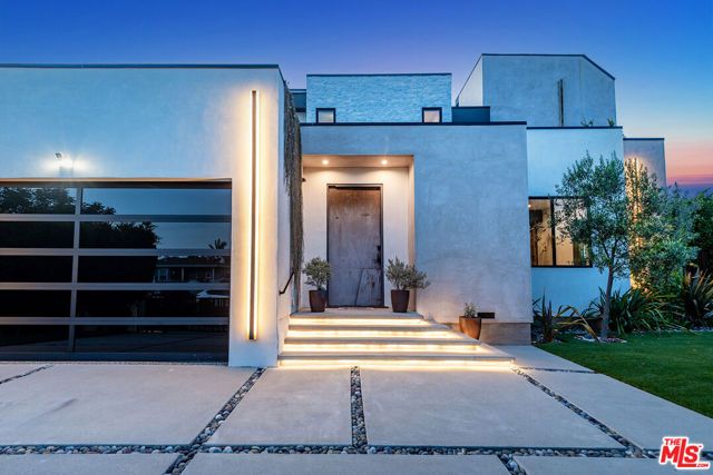 7303 W 89th Street, Los Angeles, CA 90045