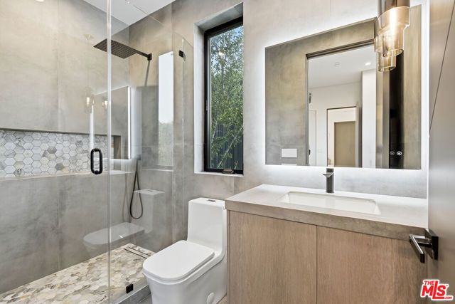 7303 W 89th Street, Los Angeles, CA 90045