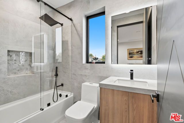7303 W 89th Street, Los Angeles, CA 90045