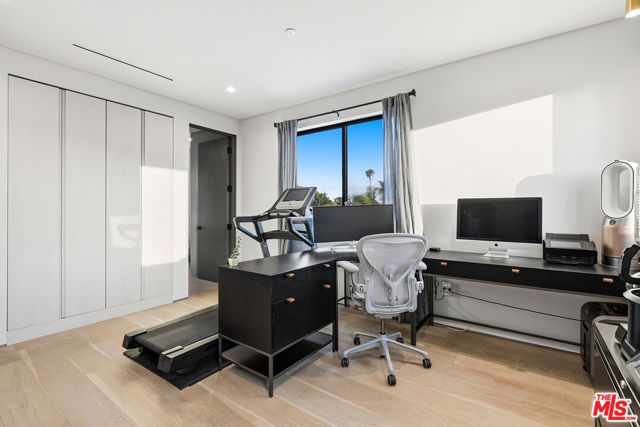 7303 W 89th Street, Los Angeles, CA 90045