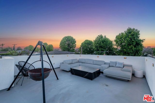 7303 W 89th Street, Los Angeles, CA 90045