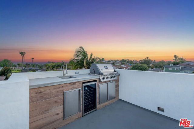 7303 W 89th Street, Los Angeles, CA 90045