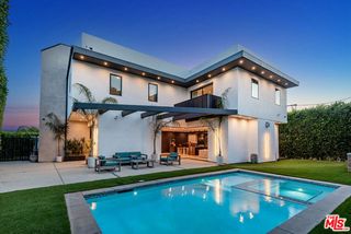 7303 W 89th Street, Los Angeles, CA 90045