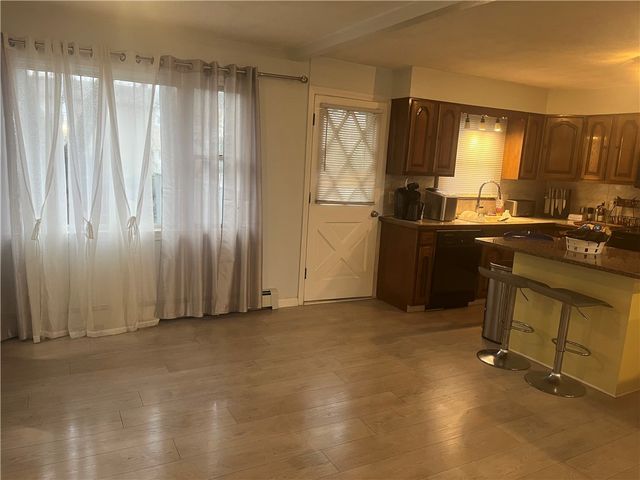 84 North View Avenue, Cranston, RI 02920